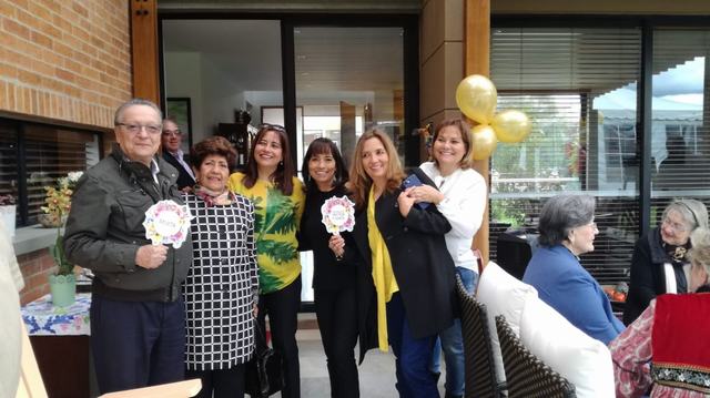 Del encuentro fueron participes sus familiares más cercanos que le estiman y le quieren.